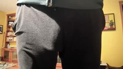 Big uncut cock dripping online show from 21, 12, 2024