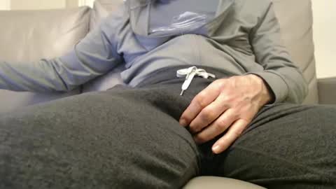 Big uncut cock dripping online show from 11, 1, 2025