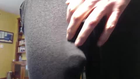 Big uncut cock dripping online show from 17, 2, 2025