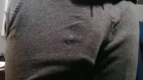 Big uncut cock dripping online show from 22, 9, 2025