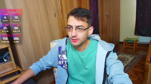 Snapshot of hungeddy chatting on 12, 12, 2024 Eddy online show from 12, 12, 2024