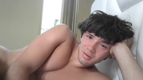 Snapshot of hunglikecrazyy chatting on 8, 4, 2026 Tyler online show from 8, 4, 2026
