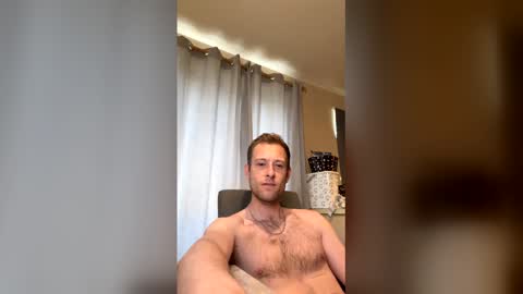 Snapshot of hungteasex chatting on 11, 6, 2026 HungTeaseX online show from 11, 6, 2026