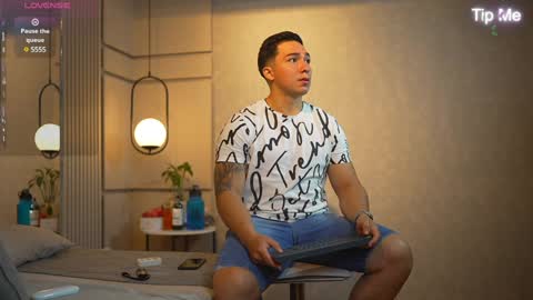 hunk_ryan online show from 2, 1, 2025