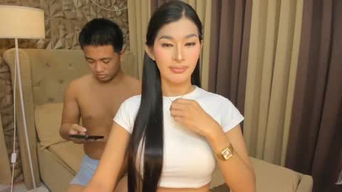 hunkhomerontop online show from 6, 11, 2025