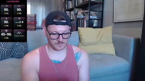 Hunky  Arthur online show from 28, 12, 2024