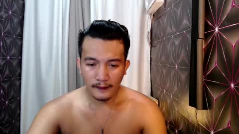 hunkylloyd online show from 26, 2, 2025