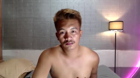 hunkylloyd online show from 1, 6, 2026