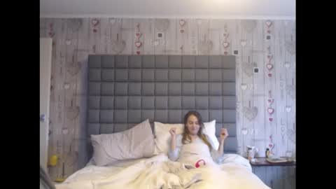 Snapshot of hunterandesme chatting on 1, 1, 2025 HunterandEsme online show from 1, 1, 2025