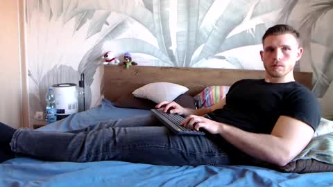 Hunter Bridges online show from 5, 3, 2025