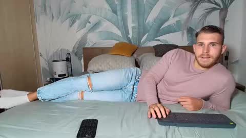 Hunter Bridges online show from 28, 9, 2025