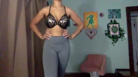 Snapshot of hunyybunz chatting on 19, 12, 2024 Goddess Hunyy online show from 19, 12, 2024