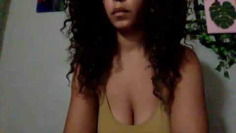 Snapshot of hunyybunz chatting on 22, 12, 2024 Goddess Hunyy online show from 22, 12, 2024