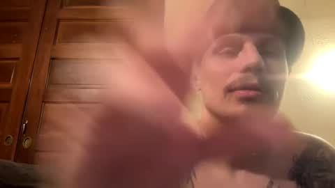 husbandandwife2011 online show from 22, 2, 2025