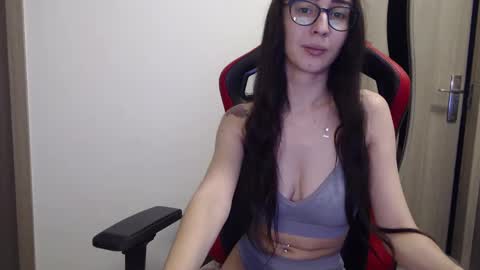 Emma Ava online show from 26, 2, 2025