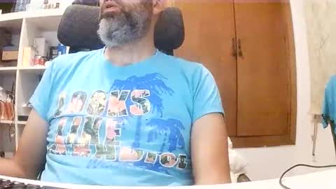 Snapshot of hyperpau chatting on 18, 9, 2025 Hyperpau online show from 18, 9, 2025