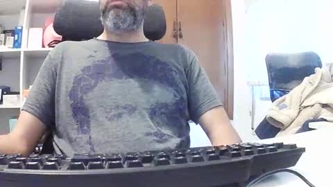 Snapshot of hyperpau chatting on 16, 11, 2025 Hyperpau online show from 16, 11, 2025