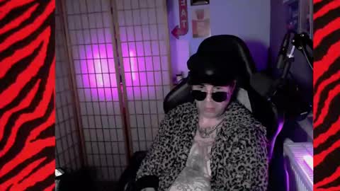 Snapshot of hypnosexray chatting on 11, 1, 2025 Mistress Magenta online show from 11, 1, 2025