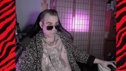 Snapshot of hypnosexray chatting on 16, 1, 2025 Mistress Magenta online show from 16, 1, 2025