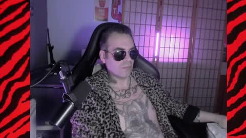 Snapshot of hypnosexray chatting on 16, 1, 2025 Mistress Magenta online show from 16, 1, 2025