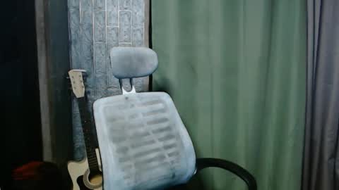 Snapshot of i_am_asian90 chatting on 25, 1, 2025 Kim online show from 25, 1, 2025