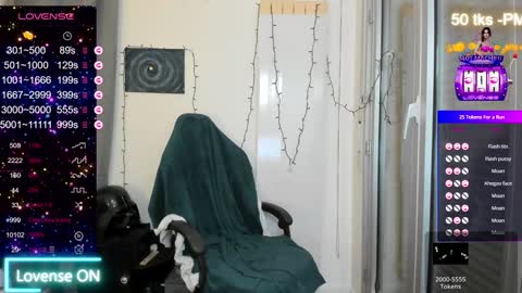 Snapshot of i_esus chatting on 15, 1, 2025 Olivia Alafolix- Fr--je parle fr -en online show from 15, 1, 2025