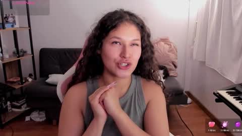 Snapshot of iam_nikki chatting on 14, 11, 2025 On instagram Imm NikkiHelp me reach 100 likes online show from 14, 11, 2025