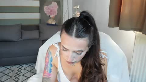 Baby Gal online show from 15, 7, 2026