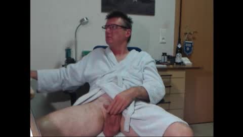 Snapshot of iamachim chatting on 4, 10, 2025 iamachim online show from 4, 10, 2025