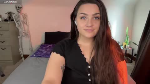 Snapshot of iamcrystalann chatting on 3, 2, 2025 Crystal online show from 3, 2, 2025