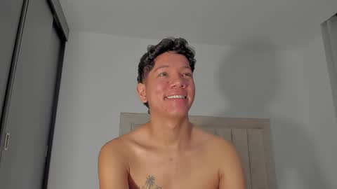 Snapshot of iamjulian_ chatting on 6, 6, 2026 Juliiiiian online show from 6, 6, 2026