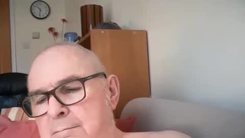 Snapshot of ian53a chatting on 27, 4, 2026 ian53a - mature UK man for same online show from 27, 4, 2026