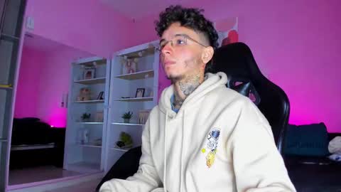 IAN CASTILLO online show from 16, 12, 2025