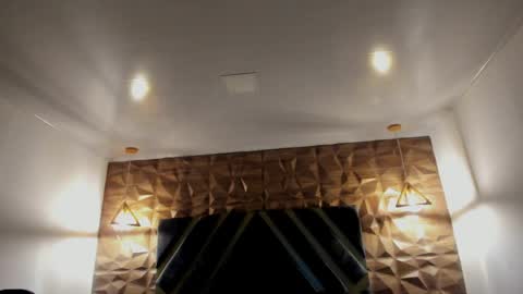 IAN CASTILLO online show from 6, 4, 2026