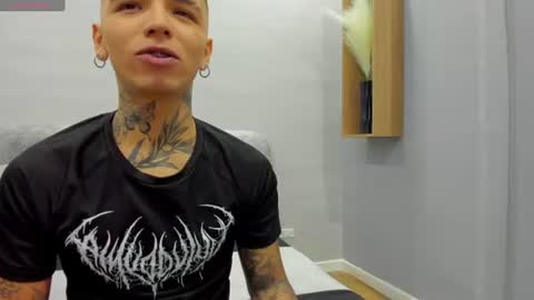 Snapshot of ian_castillo_ chatting on 30, 6, 2026 IAN CASTILLO online show from 30, 6, 2026