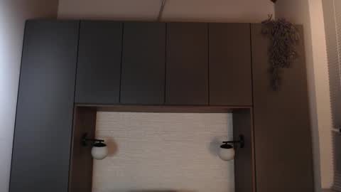 Ian Davis online show from 28, 2, 2025