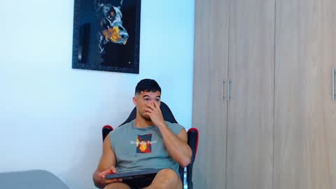 Snapshot of ian_hammer chatting on 13, 12, 2024 I A N -- H A M M E R online show from 13, 12, 2024