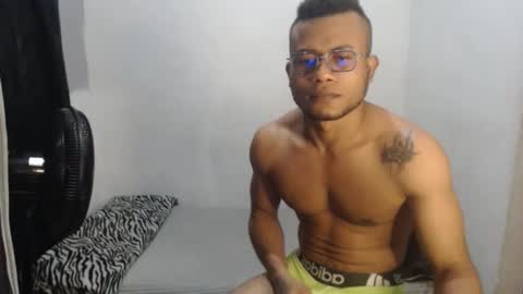 Snapshot of ian_tuner chatting on 2, 12, 2025 ian_tuner online show from 2, 12, 2025