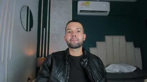 Snapshot of ian_valenti chatting on 30, 4, 2026 Ian online show from 30, 4, 2026