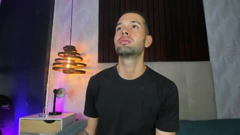 Snapshot of ian_valenti chatting on 12, 5, 2026 Ian online show from 12, 5, 2026