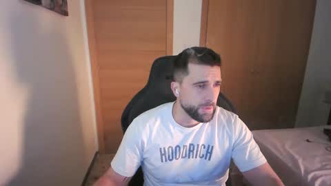 iberian_macho online show from 21, 12, 2025