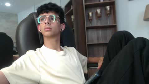 Snapshot of ibratxandy chatting on 18, 4, 2026 ibratxandy online show from 18, 4, 2026