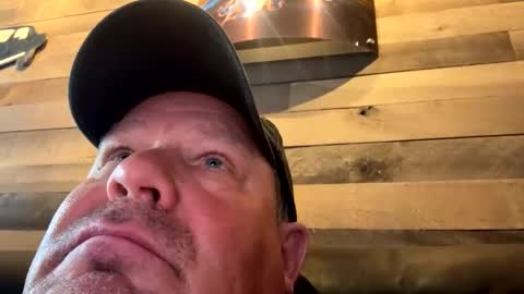 Snapshot of icanmakeyousquirt69 chatting on 1, 6, 2026 icanmakeyousquirt69 online show from 1, 6, 2026