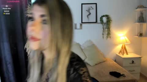 ice_y_abigail online show from 30, 11, 2025