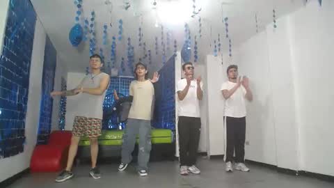 THOMAS AND DAMIAND online show from 28, 2, 2025