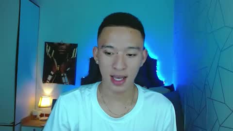 Snapshot of iconicmateo chatting on 2, 2, 2025 Mateo online show from 2, 2, 2025