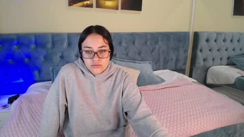 Snapshot of icysweetcam chatting on 28, 12, 2024 Icy online show from 28, 12, 2024
