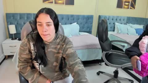 Snapshot of icysweetcam chatting on 1, 2, 2025 Icy online show from 1, 2, 2025