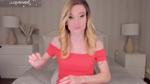 Snapshot of idealovnet chatting on 15, 2, 2025 Kesha - subscribe for more explicit content online show from 15, 2, 2025