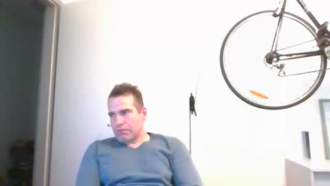 idontknowwhy1 online show from 12, 1, 2026